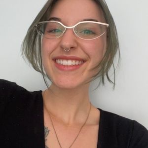 Meet your Posher, Leah